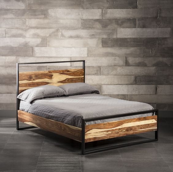 CORDOVA METAL AND WOOD BED - King Size